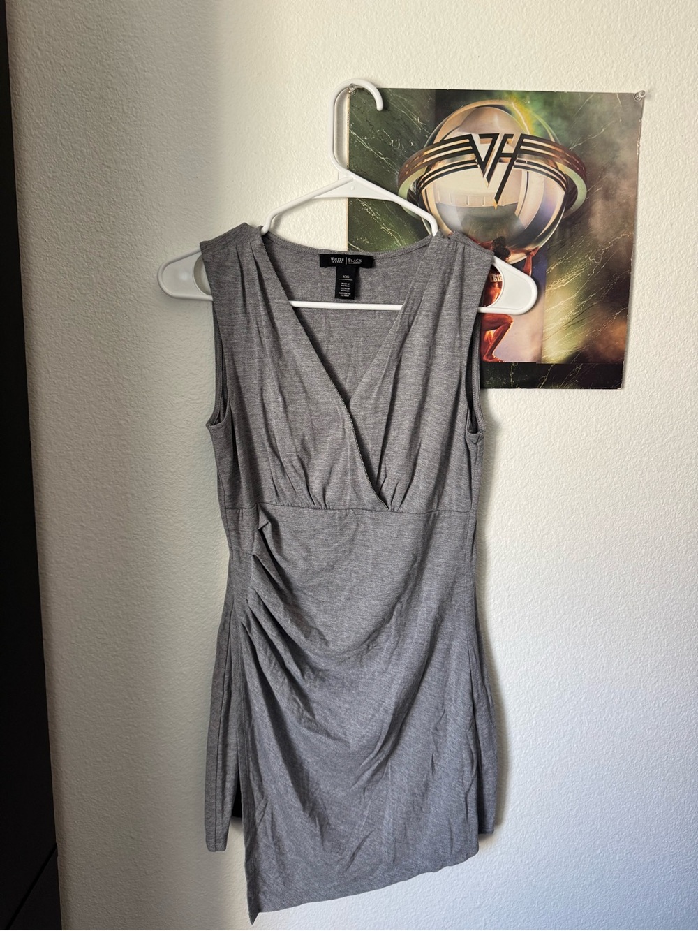 Y2K White House Black Market Gray V-Neck Ruched Sheath Dress